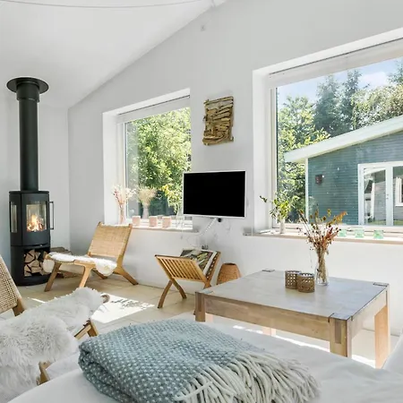 Holiday home Beautiful In With Kitchen